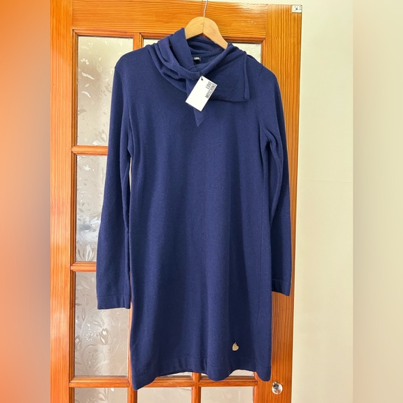 Love ❤️ Moschino Wool Dress - Picture 16 of 16